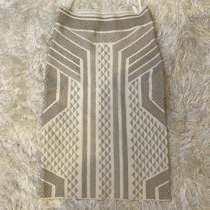 Classic BCBG MAXAZRIA White/Silver Skirt✨